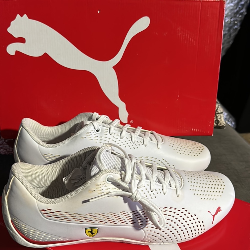 NWT Ferrari SF Drift Cat 5 Ultra II Puma Sneakers  White-Rossi Corsa Dize 10.5
